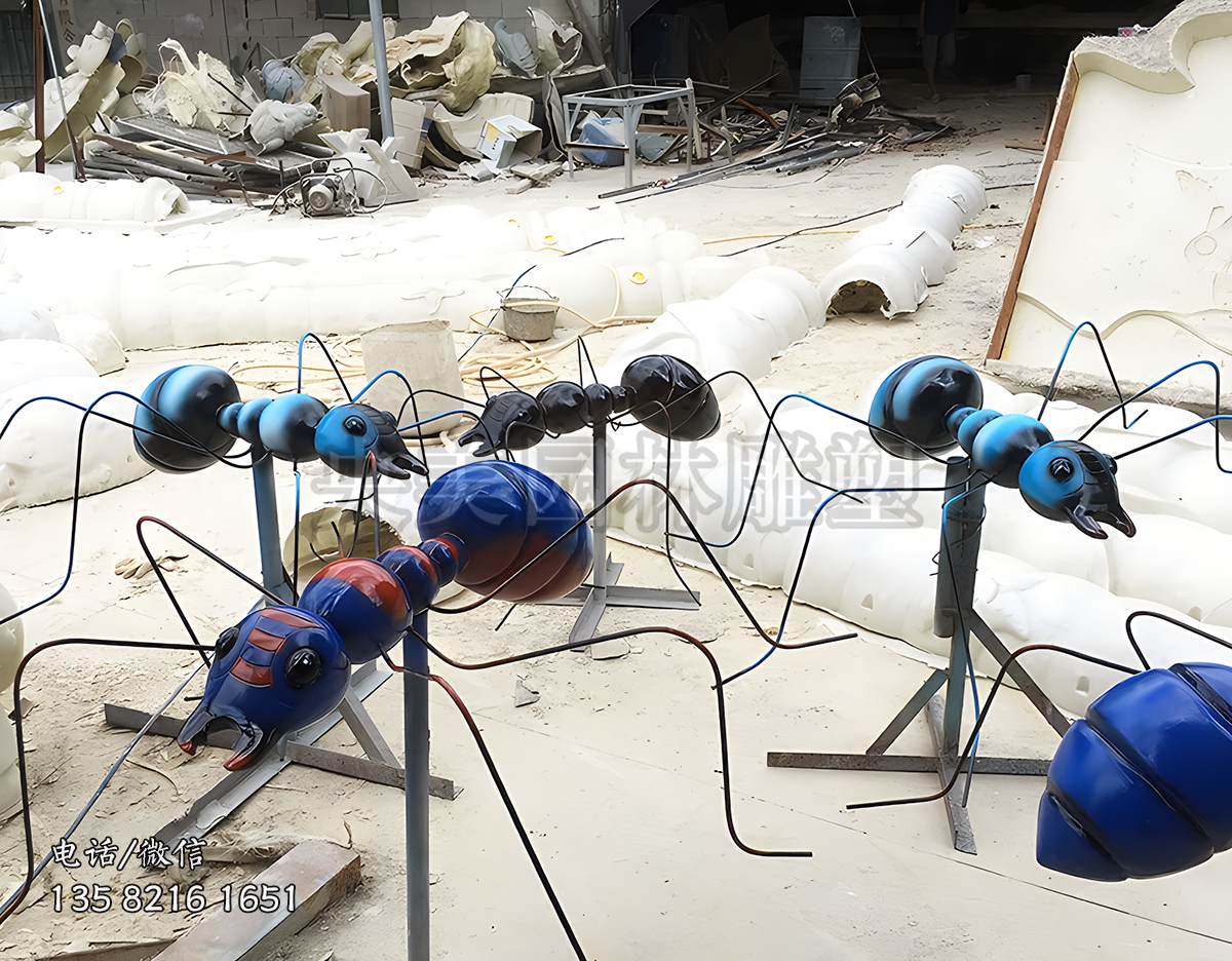 彩繪玻璃鋼螞蟻雕塑