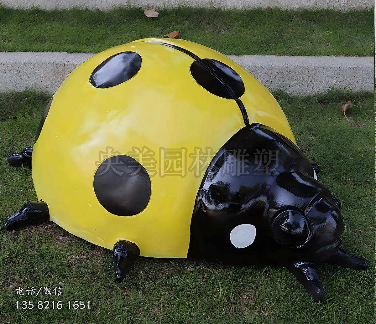 黃色玻璃鋼彩繪瓢蟲雕塑