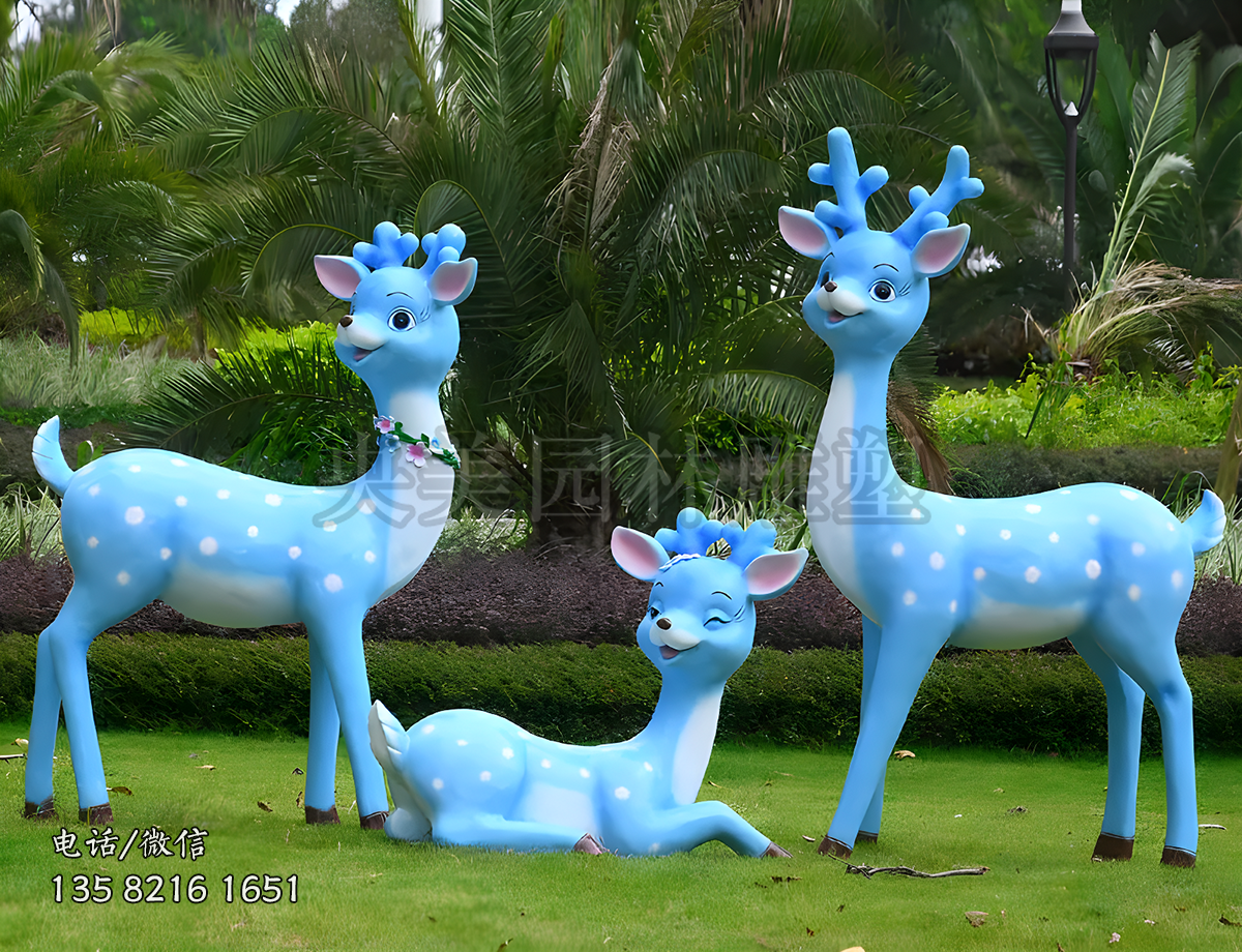 藍(lán)色系玻璃鋼卡通梅花鹿雕塑