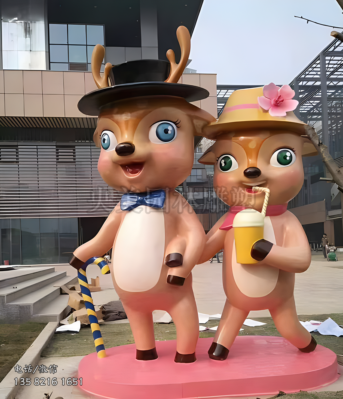 鹿夫婦卡通公仔形象