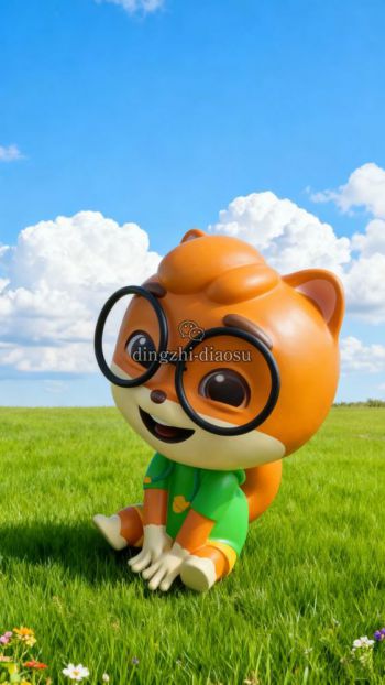 戴眼鏡玻璃鋼卡通松鼠雕塑