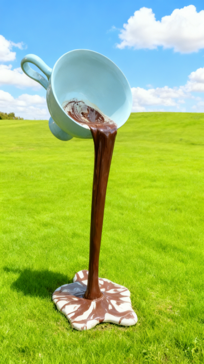 創(chuàng)意咖啡店美陳雕塑擺件傾倒的咖啡和咖啡杯子雕塑