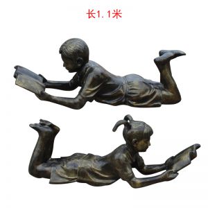 仿銅玻璃鋼趴著看書小孩